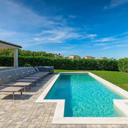 Holiday home Edoardo *